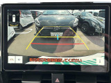【バックモニター】後ろのカメラの映像がモニターに映し出されるので、後方の見えない死角や、障害物との距離感などもしっかり安全確認することができます!