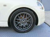 ガンメタリックのBBSアルミホイールにタイヤはBS ポテンザRE71RS 165/50R15です。