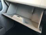 大型のグローブボックスです!