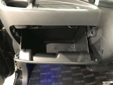 グローブボックス。