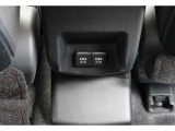 充電用USB装備しています。