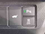 【パワーバックドア】スマートキーや運転席のボタンを押すだけでリアゲートが自動で開閉します!荷物を持っている時や、高い位置にあるバックドアを閉める際に便利な機能です♪