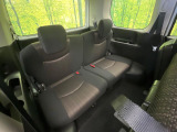 3列目シートはもちろん状態良好☆大人でもゆったりと座って頂けますので、大人数でのお出かけもラクラクです♪ご家族で、気の知れた仲間で、ドライブに行くのが楽しみですね♪