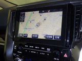 ナビゲーション付です。 ナビがあると便利、ラクラク何処でもいけます。 ナビが有るのと無いのとでは大きな違いですね。