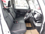 清潔で広々した座席です!是非、現車を見て体感してみてください。