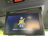 【フリップダウンモニター】大画面モニターで後席でもエンタメをお楽しみいただけます。小さなお子様にも大人気の装備です♪