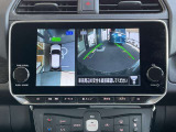 『アラウンドビューモニター』は、空から見下ろすような視点で、スムースな駐車と安全確認をサポートします。