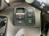パーキングブレーキはスマートな電子制御式と合わせて渋滞時等にブレーキペダルから足を離しても停車状態を保持してくれるオートブレーキホールド機能で運転が楽になります。スタートはアクセルペダルを踏むだけ