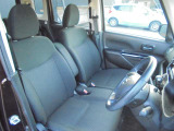 運転席も広々快適です