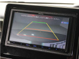 ◆バックカメラ◆リバースにするだけで映ります、後方の安全確認や、狭い駐車場での車庫入れ、雨の日や夜間など視界の悪い時に便利です!安全にバックする為には欠かせない装備です。