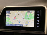 純正ナビを装備。タッチパネル式で使いやすく、お出かけもラクラクです。