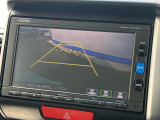 【バックカメラ】駐車時に後方がリアルタイム映像で確認できます。大型商業施設や立体駐車場での駐車時や、のバック時に大活躍!運転スキルに関わらず、今や必須となった装備のひとつです!
