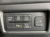 【パワーバックドア】スマートキーや運転席のボタンを押すだけでリアゲートが自動で開閉します!荷物を持っている時や、高い位置にあるバックドアを閉める際に便利な機能です♪