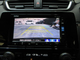 バックカメラの画像です。ガイドラインがスムースな車庫入れをサポートいたします!車庫入れの安心感がアップしますね☆