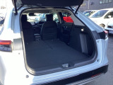 ☆リアシート背もたれを倒せば、ご覧の広さのカーゴスペースを確保出来ます☆