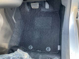 純正フロアマット