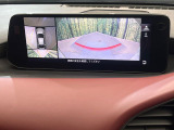 【360&deg;ビューモニター】専用のカメラにより、上から見下ろしたような視点で360度クルマの周囲を確認することができます☆死角部分も確認しやすく、狭い場所での切り返しや駐車もスムーズに行えます。
