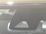 【トヨタセーフティセンス】走行中に前方の車両等を認識し、衝突しそうな時は警報とブレーキで衝突回避と被害軽減をアシスト。より安全にドライブをお楽しみいただけます。