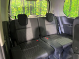 3列目シートはもちろん状態良好☆大人でもゆったりと座って頂けますので、大人数でのお出かけもラクラクです♪ご家族で、気の知れた仲間で、ドライブに行くのが楽しみですね♪