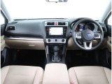 ドライバーが運転以外のことに気を遣うことなく、疲れにくく、安心・集中して運転ができる。SUBARUは視界設計をはじめ、操作パネルやシートのデザインなど細部にまでこだわっています。
