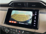 【バックカメラ】リバースにするだけで映ります、後方の安全確認や、狭い駐車場での車庫入れ、雨の日や夜間など視界の悪い時に便利です!安全にバックする為には欠かせない装備です。