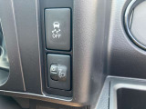 運転席から操作しやすい位置に配備されています♪