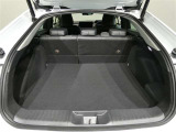 広々としたラゲージスペースを備えています。大きなものや長さのある荷物もしっかりと積み込めます。