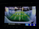 バックカメラの画像です。ガイドラインがスムースな車庫入れをサポートいたします!車庫入れの安心感がアップしますね☆