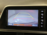 バックガイドモニターで、後方を確認しながら安心して駐車することができます。運転初心者も熟練者も必須の機能ですよ!