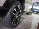 純正アルミホイール付き