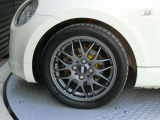 ガンメタリックのBBSアルミホイールにタイヤはBS ポテンザRE71RS 165/50R15です。