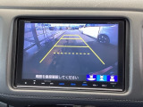 バックモニター付きで、車庫入れやバック時の後方確認をサポート。