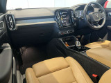 XC40 B4 AWD インスクリプション 4WD 