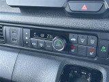 【 オートエアコン 】車内温度を感知して自動で温度調整をしてくれるのでいつでも快適な車内空間を創り上げます!//