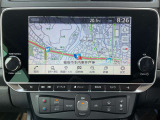 日産純正のナビになります。