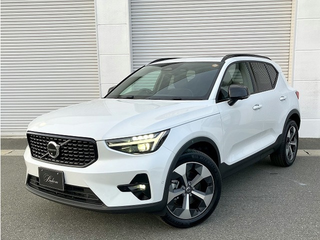 XC40 ウルトラ B4 AWD ダークエディション 4WD