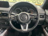 【純正革巻きステアリング】上質な革を使用することで、手にしっかり馴染みとても運転しやすいハンドルです♪