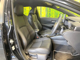 運転席シート廻りは使用感も少なく、良好な状態となっています。前オーナー様が丁寧に使っていたことがよくわかりますね。