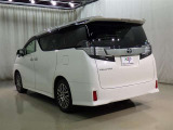 沢山乗れるのがこの車の魅力!2台で移動しないと・・・なんて時もこの車なら1台で!大活躍です♪