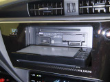 CD、DVDの再生ができます。