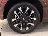 足元が引き立つアルミホイールです。車全体のイメージがアップします。