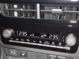 【オートエアコン】お好みの温度に設定して頂くと、車内の温度を自動調整♪快適にクルマの中を過ごして頂けます。