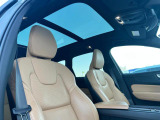 XC60 リチャージ PHEV T8 AWD インスクリプション 4WD 