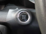 スマートキー装備車なので、キーを取り出さなくてもエンジン始動が可能です。