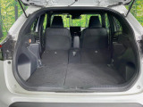 後席を格納すると、これだけの広さが!シーンに合わせたシートアレンジで、大きな荷物も積むことが出来ます♪