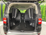 後席を格納すると、これだけの広さが!シーンに合わせたシートアレンジで、大きな荷物も積むことが出来ます♪
