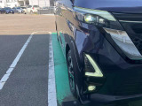 【LEDヘッドライト】高輝度LEDヘッドライトを装備していますので、雨天などの悪天候や夜間走行でも安心して運転できます!良好な視界を確保できるうえ、消費電力も抑えられています。