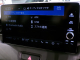 CD、DVD、Bluetooth、AM、FM、AUX、スマートフォン接続ができます。