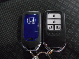 スマートキー付!キーを取り出さなくてもドアロックの施錠・開錠、エンジンの始動が出来ます!雨の日や荷物の多い日にとても便利ですね♪