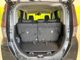 普段のお買い物や通勤、送迎等に十分な荷室スペースを確保しております。セカンドシートを倒すと、大きな荷物の積載も可能です♪